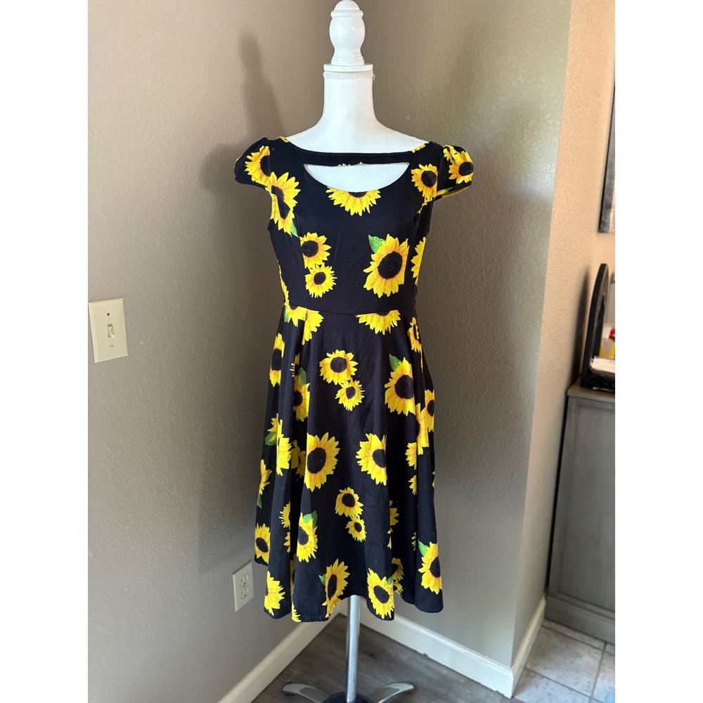Hearts & Roses Sunflower Print Fit and Flare Dress Black Yellow USA 10